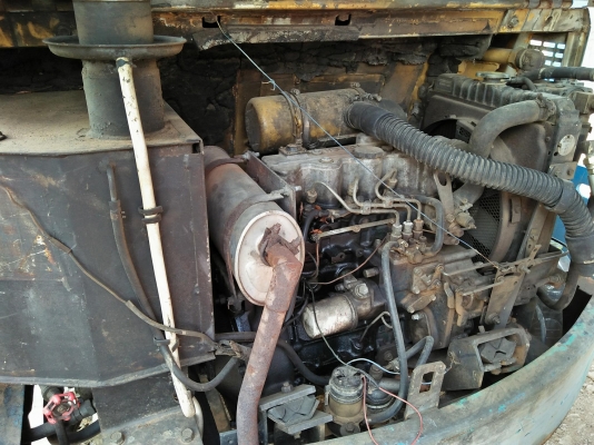 ขายรถขุดมือสอง เคริ่งอิสุ3สูบ 35แรง สนใจโทรฉลาดศิลป์ 0981912778