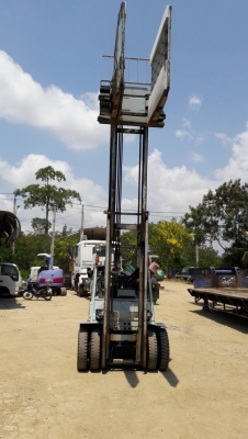 ขายตัวหนีบกระดาษ,กล่อง ต่างๆที่เป็นก้อนติดกับรถยกรุ่น TOYOTA ขนาด2.5 ตัน ถอดขายพร้อมชุดกระบอกสไลค์ ซ้าย /ขวา