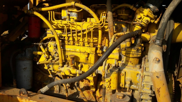 ขายรถตัก KOMATSU รุ่น  JH63K เครื่องยนต์  KOMATSU ขนาด 6 สูบ รถเก่านอกสภาพสวย มีเอกสารใช้งานได้จริง