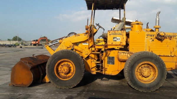 ขายรถตัก KOMATSU รุ่น  JH63K เครื่องยนต์  KOMATSU ขนาด 6 สูบ รถเก่านอกสภาพสวย มีเอกสารใช้งานได้จริง