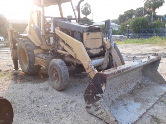 ขายCAT428Bรถตักหน้าตักหลังสภาพพร้อมใช้งานสวย