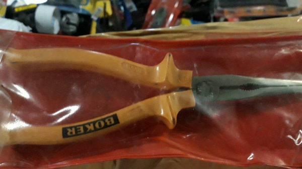 ขายคีมปากแหลม BOKER MADE IN GERMANY.ใหม่เก่าเก็บ