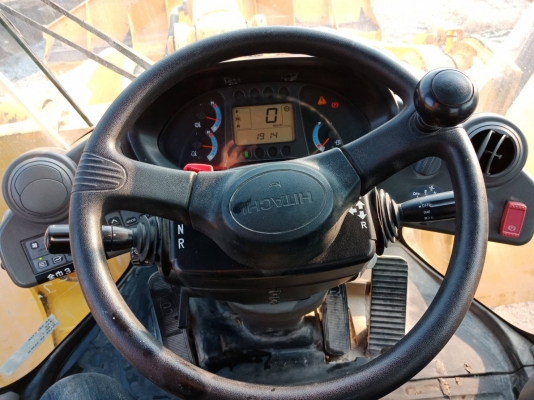 รถญี่ปุ่นเกรดA ขายถูก HITACHI ZW310A จากญี่ปุ่นแท้ สวยจัด ปีใหม่ รถสมบูรณ์มาก โทร.090-986-2521 อ๊อบ