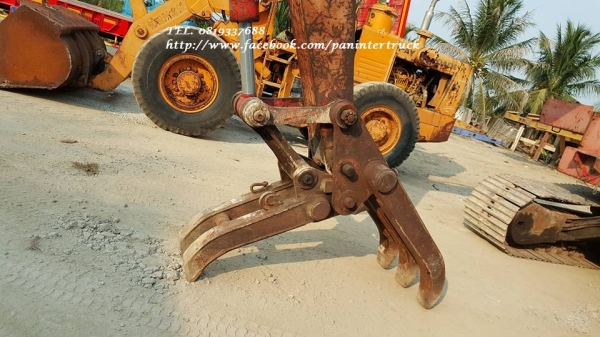 FROM JAPAN ตัวคีบปากหนีบไม้ CLAMP NO BRAND ***อุปกรณ์รองรับ สำหรับรถขุดไซค์ 100 ,120 /ราคาขายเพียง: 36,000 บาท สนใจติดต่อ 0819337688