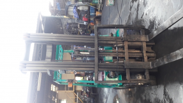 ขายรถยกดีเซล Mitsu-FD25ขนาด2.5ตัน.เสาสูง6เมตร.เกียร์ออโต้นานๆได้มาทีครับสภาพสวยๆ