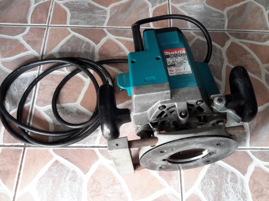 เราเตอร์มากีต้าเครื่องเปิดติดปรกติมีไฟแลบขายถูก เราเตอร์มากีต้าเครื่องเปิดติดปรกติมีไฟแลบขายถูก