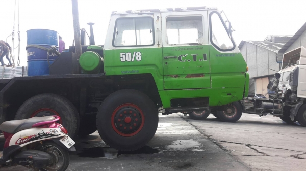 ต้องการขายด่วน ! รถเครน KATO 450 ขาคอนโทรล