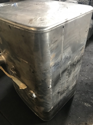 ขายถังน้ำมันสแตนเลส 390 ลิตร ราคา 16000 บาท ขายถังน้ำมันสแตนเลส 390 ลิตร ราคา 16000 บาท