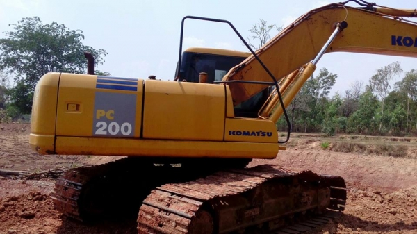 ขายรถขุดแบ็คโค KOMATSU PC200-7 ทำงาน10642 เครื่องเดิมปั๊มเดิมช่วงล่างดีเอกสารครบ