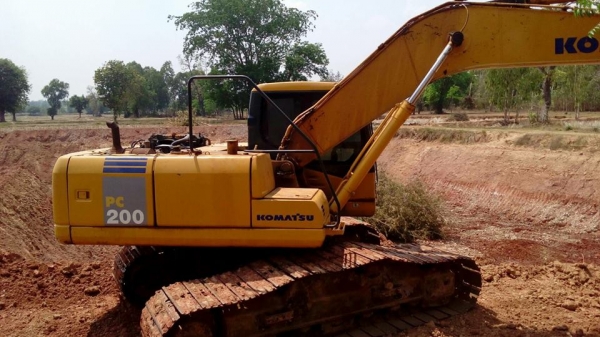 ขายรถขุดแบ็คโค KOMATSU PC200-7 ทำงาน10642 เครื่องเดิมปั๊มเดิมช่วงล่างดีเอกสารครบ ขายรถขุดแบ็คโค KOMATSU PC200-7 ทำงาน10642 เครื่องเดิมปั๊มเดิมช่วงล่างดีเอกสารครบ