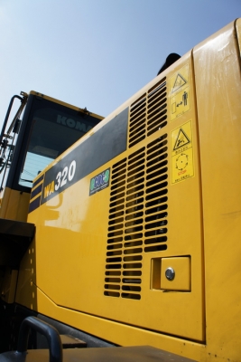 WA320-6 แอร์เย็น พร้อมอุปกรณ์เสริมสำหรับคีบไม้หรือซุง สภาพสวยมากๆ สนใจติดต่อ 0927826142,034886118