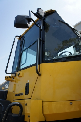 WA320-6 แอร์เย็น พร้อมอุปกรณ์เสริมสำหรับคีบไม้หรือซุง สภาพสวยมากๆ สนใจติดต่อ 0927826142,034886118