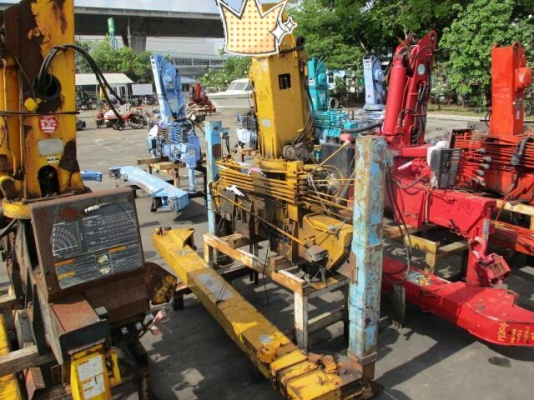 ขายเครนติดรถบรรทุก  ยี่ห้อ NANSEI  รุ่น  HFD ขนาด 3 ตัน 3ปลอก 2 ชัก เก่านอกใช้งานได้จริงสนใจดูสินค้าได้