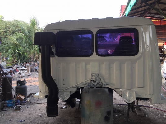 ขาย  หัวสิบล้อ HINO F18 สีใหม่ อุปกรณ์ครบ