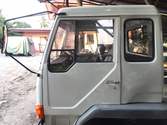 ขาย หัวสิบล้อ MITSUBISHI  เฉินหลง. สีใหม่ สภาพสวย พร้อมใช้