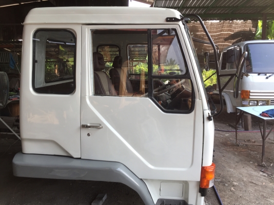 ขาย หัวสิบล้อ MITSUBISHI  เฉินหลง. สีใหม่ สภาพสวย พร้อมใช้