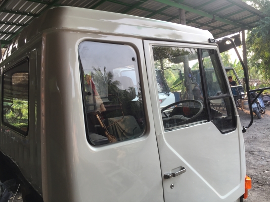 ขาย หัวสิบล้อ MITSUBISHI  เฉินหลง. สีใหม่ สภาพสวย พร้อมใช้