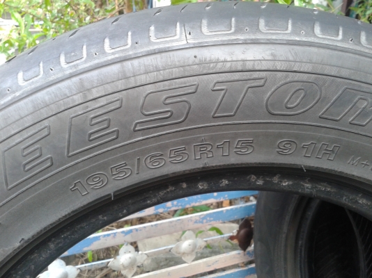 ยาง 195-65-15 ปี 17 (3 เส้น)
