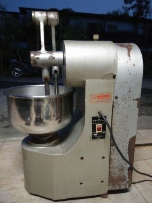 เคริ่่่่่่่่่่่่่่่่่่่่่่่่องนวดแป้ง2แขน ขนาด 10 ลิตร