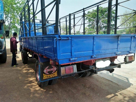 ขายรถบรรทุกอิสุ6ล้อ เครื่อง110807(110แรง) เอกสารพร้อมโอน สนใจโทรฉลาดศิลป์098-1912778