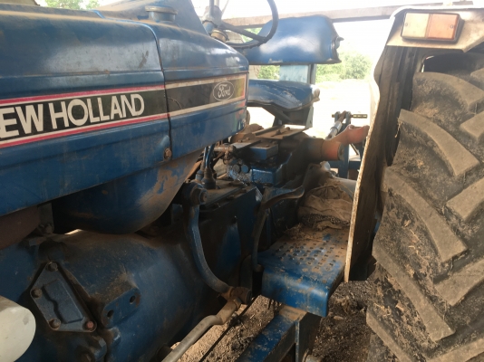 รถไถฟอร์ด 77 เครื่อง T3 ผาน 6 +ใบมีด ครบ รถสวยมาก ปั้มดี เครื่องดี รถใช้งานประจำ. สภาพดีใช้งานได้เลย มีเล่มทะเบียน อยู่ลพบุรี 380,000 ต่อรอง