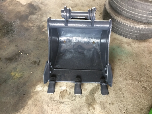 ขายแบ็คโฮเล็กขึ้นกะบะได้ โกเบโก้ sk14. pc15พร้อมหัวกระแทก+บุ้งกี๋+หัวคีบ. เก่านอกสวยๆ ขายแบ็คโฮเล็กขึ้นกะบะได้ โกเบโก้ sk14. pc15พร้อมหัวกระแทก+บุ้งกี๋+หัวคีบ. เก่านอกสวยๆ