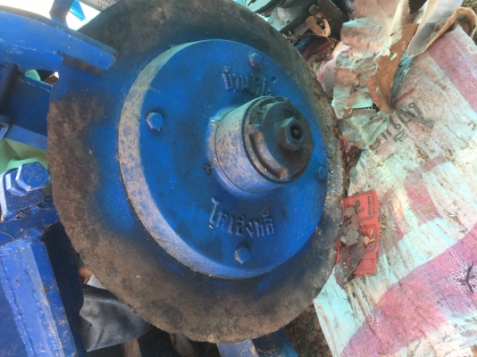 ลิปเปอร์ฝังปุ๋ย 4 ขา พร้อมใบตัด