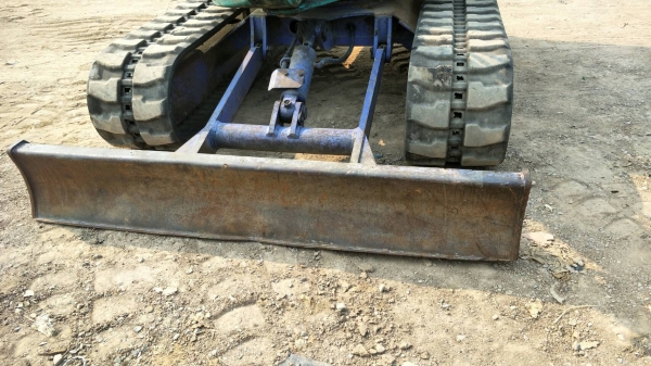 495,000 บาท เก่านอก สภาพสวยเดิม KOMATSU PC40-7E ยังไม่เคยใช้ในไทย