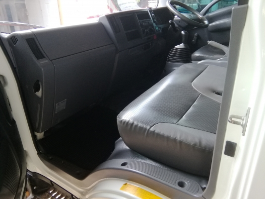 6 ล้อกลาง *EURO.3* ISUZU NPR 150 แรงม้า *คอมมอนเรว* ยาว 5.00 ม.* รถสวยเดิม+พร้อมใช้งาน * รถห้างแท้ *
