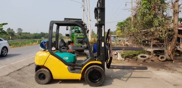 ขายด่วน185,000บาทรถยกKOMATSU FG20-16 ยกได้2.5ตันยกสูง4เมตรยางตัน6เส้นเกียออโต้รถนอกเพิ่งนำเข้ามายังไม่เคยใช้งานในเมืองไทยเลย
