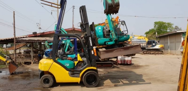 ขายด่วน185,000บาทรถยกKOMATSU FG20-16 ยกได้2.5ตันยกสูง4เมตรยางตัน6เส้นเกียออโต้รถนอกเพิ่งนำเข้ามายังไม่เคยใช้งานในเมืองไทยเลย