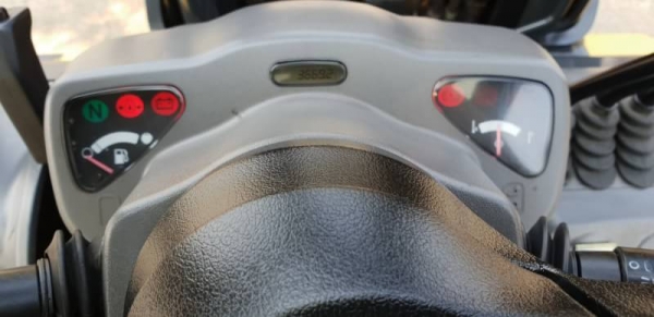 ขายด่วน185,000บาทรถยกKOMATSU FG20-16 ยกได้2.5ตันยกสูง4เมตรยางตัน6เส้นเกียออโต้รถนอกเพิ่งนำเข้ามายังไม่เคยใช้งานในเมืองไทยเลย