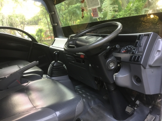 ขายรถ 6ล้อ NQR 175 แรง ปี56 ยาว 5.50 เมตร พร้อมลิฟท้าย สวยๆพร้อมใช้งาน