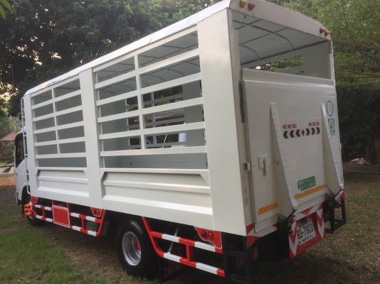 ขายรถ 6ล้อ NQR 175 แรง ปี56 ยาว 5.50 เมตร พร้อมลิฟท้าย สวยๆพร้อมใช้งาน