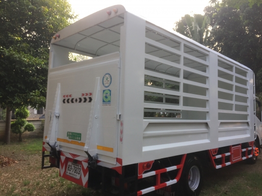 ขายรถ 6ล้อ NQR 175 แรง ปี56 ยาว 5.50 เมตร พร้อมลิฟท้าย สวยๆพร้อมใช้งาน