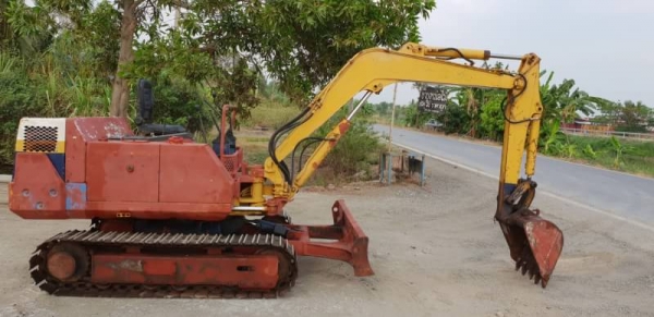 ขายด่วนรถแบคโฮKOMATSUโคมัสซูรุ่นยอดนิยมสวยๆPC20-6เครื่องโคมัสซู3D84เครื่องดีปั่มแรงสีเดิมยังไม่เก็บสีรถนอกเพิ่งนำเข้ามาใหม่ยังไม่เคยใช้งานในเมืองไทยเลย