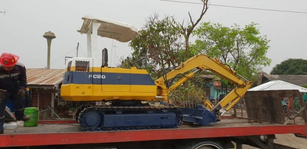 ขายด่วนรถแบคโฮKOMATSUโคมัสซูรุ่นยอดนิยมสวยๆPC20-6เครื่องโคมัสซู3D84เครื่องดีปั่มแรงสีเดิมยังไม่เก็บสีรถนอกเพิ่งนำเข้ามาใหม่ยังไม่เคยใช้งานในเมืองไทยเลย