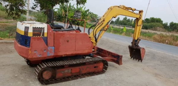 ขายด่วนรถแบคโฮKOMATSUโคมัสซูรุ่นยอดนิยมสวยๆPC20-6เครื่องโคมัสซู3D84เครื่องดีปั่มแรงสีเดิมยังไม่เก็บสีรถนอกเพิ่งนำเข้ามาใหม่ยังไม่เคยใช้งานในเมืองไทยเลย