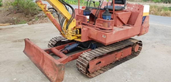 ขายด่วนรถแบคโฮKOMATSUโคมัสซูรุ่นยอดนิยมสวยๆPC20-6เครื่องโคมัสซู3D84เครื่องดีปั่มแรงสีเดิมยังไม่เก็บสีรถนอกเพิ่งนำเข้ามาใหม่ยังไม่เคยใช้งานในเมืองไทยเลย