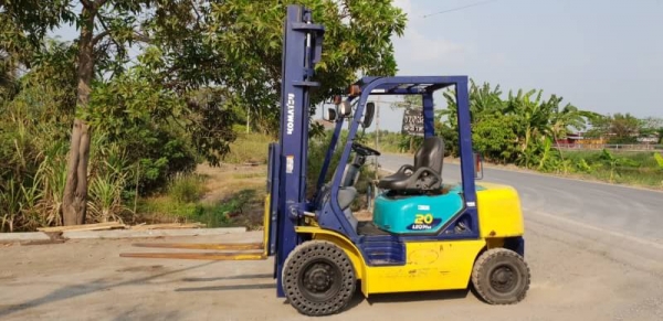 ขายด่วนรถยกKOMATSU FG20-14 ยกได้2.5ตันยกสูง4เมตรยางตัน4เส้นเกียออโต้รถนอกเพิ่งนำเข้ามายังไม่เคยใช้งานในเมืองไทยเลย
