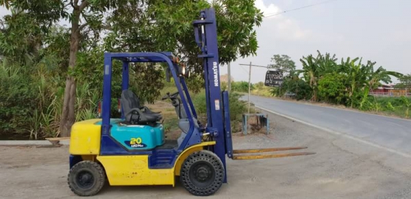 ขายด่วนรถยกKOMATSU FG20-14 ยกได้2.5ตันยกสูง4เมตรยางตัน4เส้นเกียออโต้รถนอกเพิ่งนำเข้ามายังไม่เคยใช้งานในเมืองไทยเลย