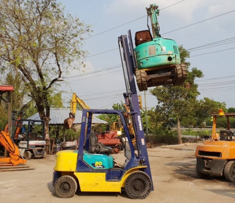 ขายด่วนรถยกKOMATSU FG20-14 ยกได้2.5ตันยกสูง4เมตรยางตัน4เส้นเกียออโต้รถนอกเพิ่งนำเข้ามายังไม่เคยใช้งานในเมืองไทยเลย