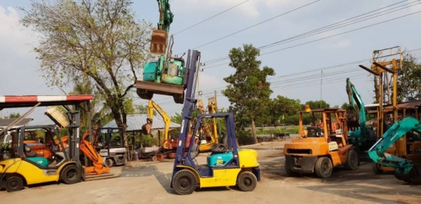 ขายด่วนรถยกKOMATSU FG20-14 ยกได้2.5ตันยกสูง4เมตรยางตัน4เส้นเกียออโต้รถนอกเพิ่งนำเข้ามายังไม่เคยใช้งานในเมืองไทยเลย