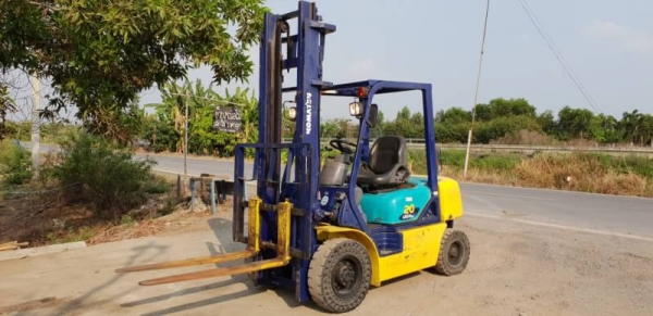 ขายด่วนรถยกKOMATSU FG20-14 ยกได้2.5ตันยกสูง4เมตรยางตัน4เส้นเกียออโต้รถนอกเพิ่งนำเข้ามายังไม่เคยใช้งานในเมืองไทยเลย