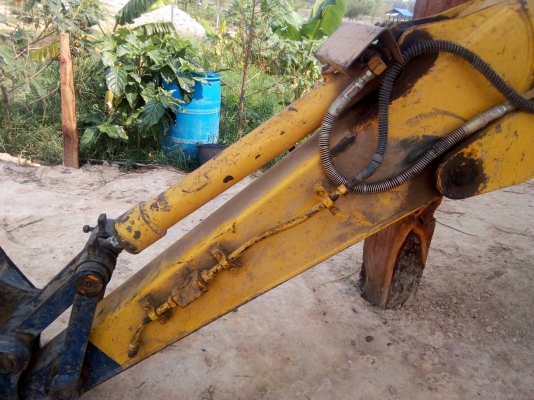 ขายรถแบคโฮ KOMATSU PC60-1 สภาพพร้อมใช้เครื่องดีปั้มดี ขายรถแบคโฮ KOMATSU PC60-1 สภาพพร้อมใช้เครื่องดีปั้มดี