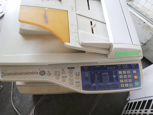 เหมาเครื่ิองถ่ายใช้งานได้ 2 เครื่ิอง ใช้งานได้ ยี่ห้อ sharp กับ canon ( 2 ตัว 5500 บาท )