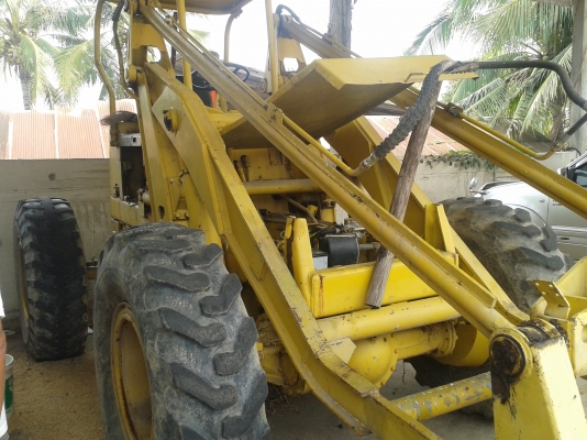 ขาย รถ ตัก ล้อ ยาง KOMATSU   สวย สวย เดิม ๆ  พร้อม ใช้งาน