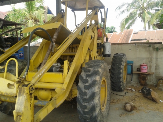 ขาย รถ ตัก ล้อ ยาง KOMATSU   สวย สวย เดิม ๆ  พร้อม ใช้งาน