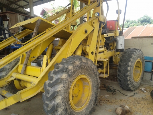 ขาย รถ ตัก ล้อ ยาง KOMATSU   สวย สวย เดิม ๆ  พร้อม ใช้งาน