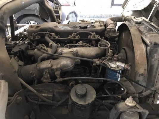 ขาย 445,000 รถ 6 ล้อ ISUZU NPR 61 P ยาว 5 ม รถนำ้มัน 6,000 ลิตร เครื่อง 4BG1 - 125 เเรง โลตล่าง 3 ช่